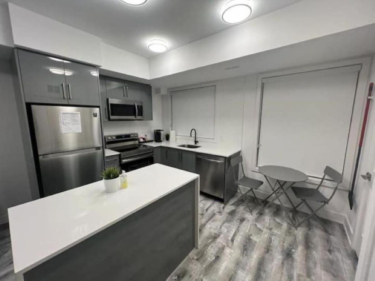 Stylish Townhome Gem With Several Amenities Just Minutes To The Falls ไนแอการาฟอลส์ ภายนอก รูปภาพ